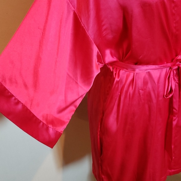 Victoria's Secret satin kimono - Picture 4 of 6